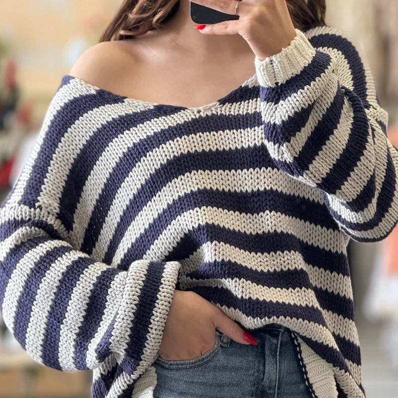 Floral Print Women Sweater for a Feminine AppealA Distant Memory Striped Sweater