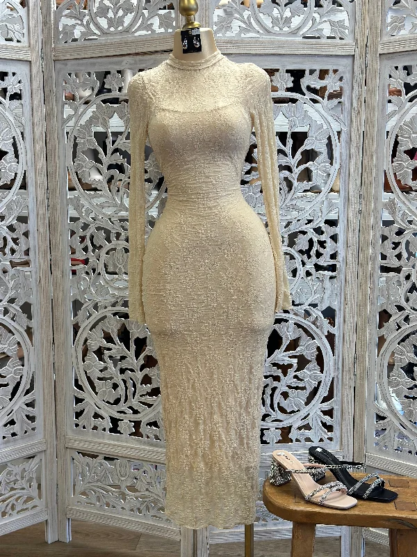 Mermaid - Style Women Dress with a Fitted Silhouette for Special OccasionsBeige Lace Maxi Dress Stretchy