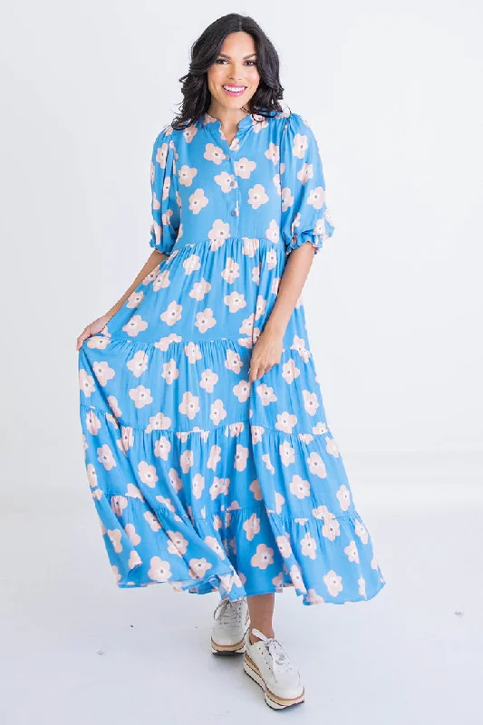 Halter Neck Women Dress to Show Off the Shoulders and NecklineFloral Button Maxi Dress