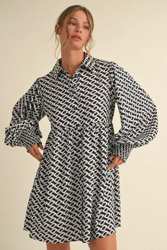 Mini Women Dress with a Short Hem for a Young and Trendy StyleGeo Print Dress