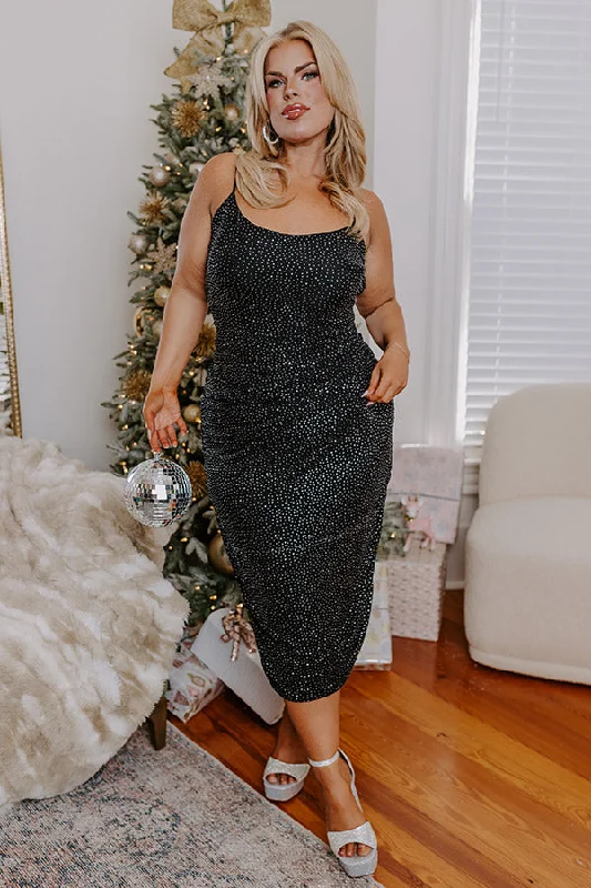 Long - Sleeve Women Dress in Velvet for a Luxurious Winter LookOpening Night Embellished Midi Curves