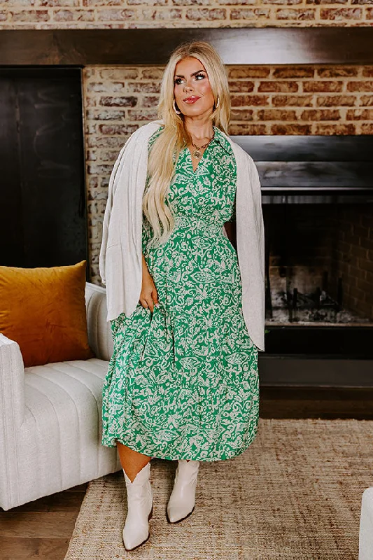 Sleeveless Women Dress in Bright Colors for Summer PartiesResort Getaway Floral Midi in Green Curves