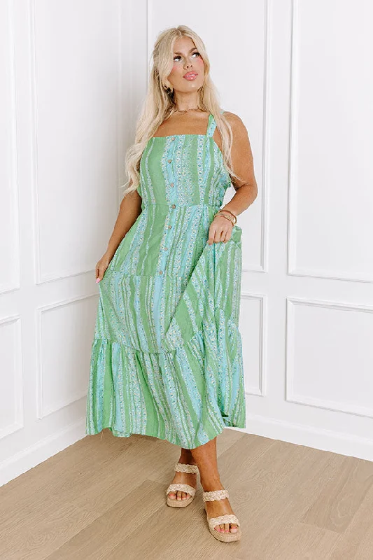 Maxi Women Dress with Floral Print for a Bohemian VibeSunny in Santa Barbara Midi in Kelly Green Curves