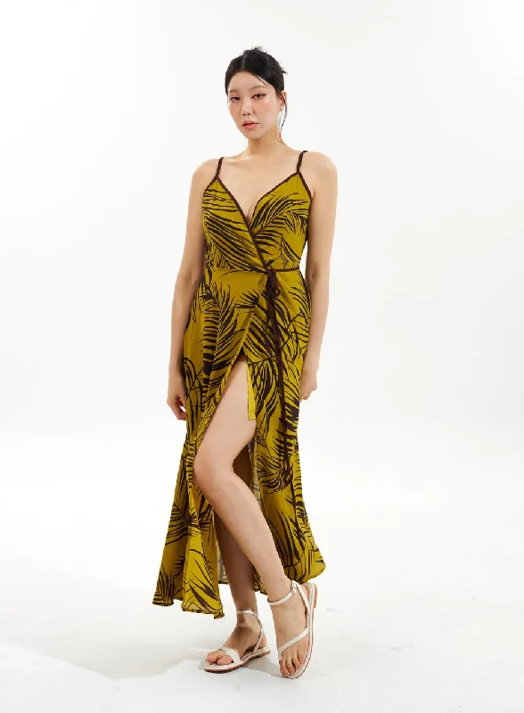 Strapless Women Dress with a Built - in Bra for Comfort and SupportV-Neck Wrapped Maxi Dress IU308