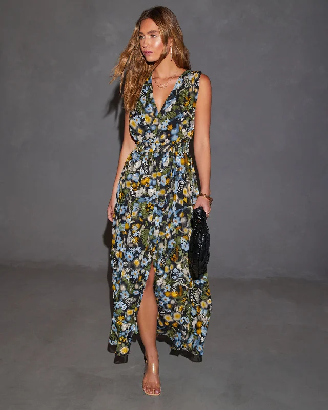 Backless Women Dress for a Sexy and Alluring Look at Evening EventsYasmin Floral V-Neck Maxi Dress