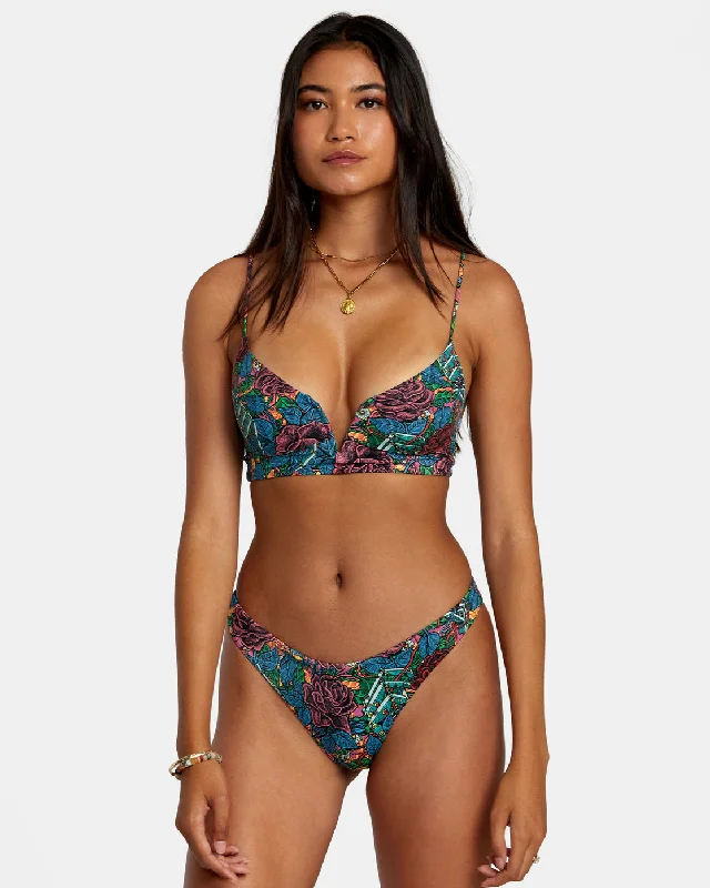 Sustainable women swimwear made from recycled materials for eco - conscious beachgoersAnder V-Wire Crop Bikini Top - Multi